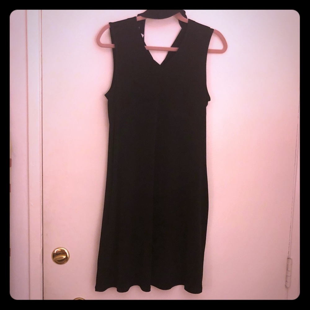 Black Choker/Sleeveless Shift Dress Size M